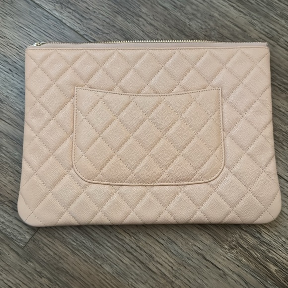 Authentic CHANEL Quilted Clutch - Picture 5 of 14